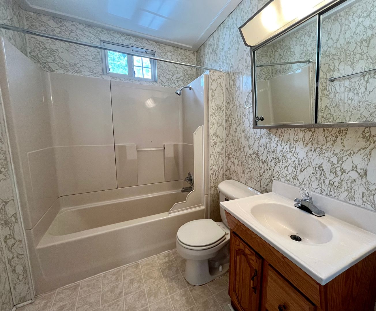 725 Rice St. House, Wood River, IL 62095