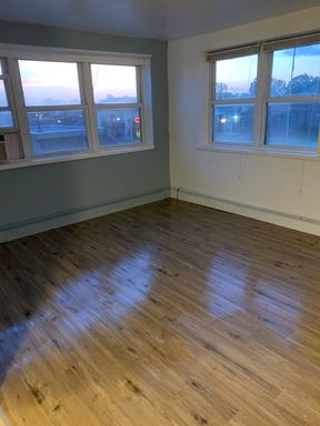 One bedroom apartment in Wood River