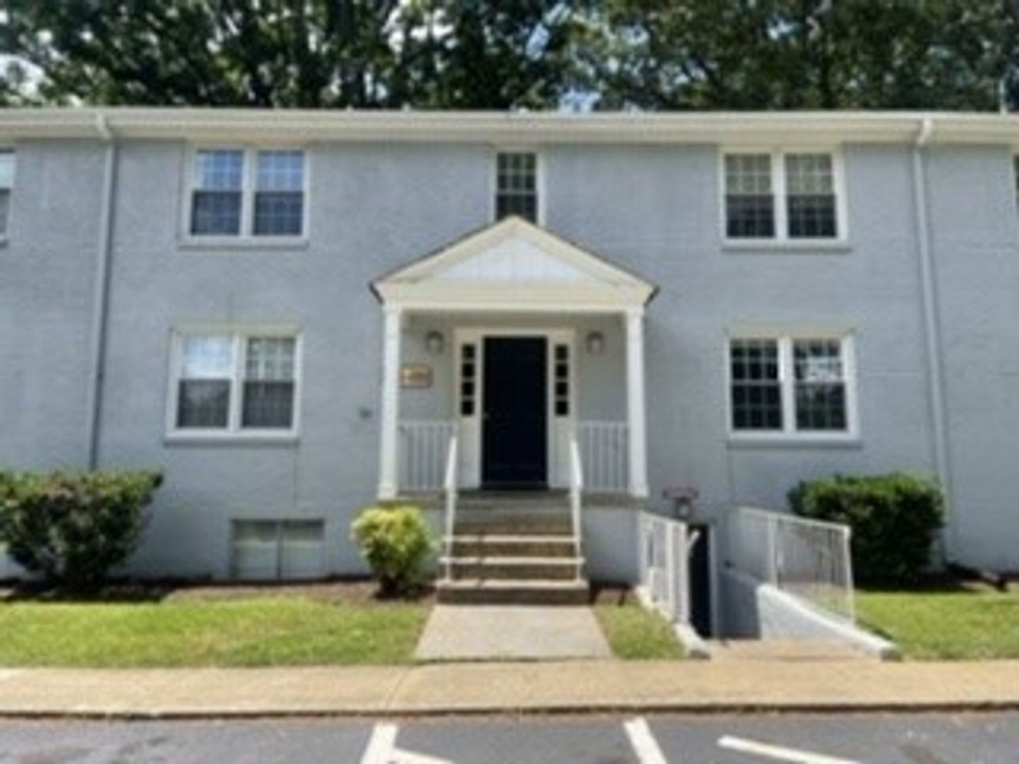Lynchburg Apartment: 3300 Old Forest Road