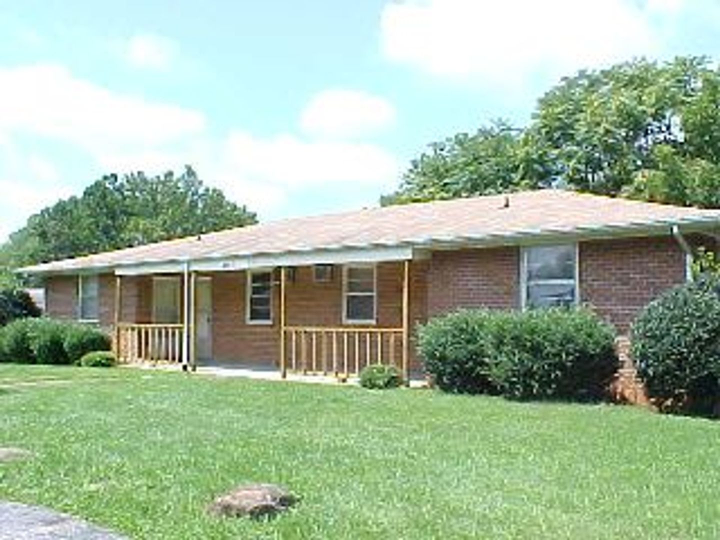 Lynchburg Apartment: Wards Ferry Road & Walton Dr