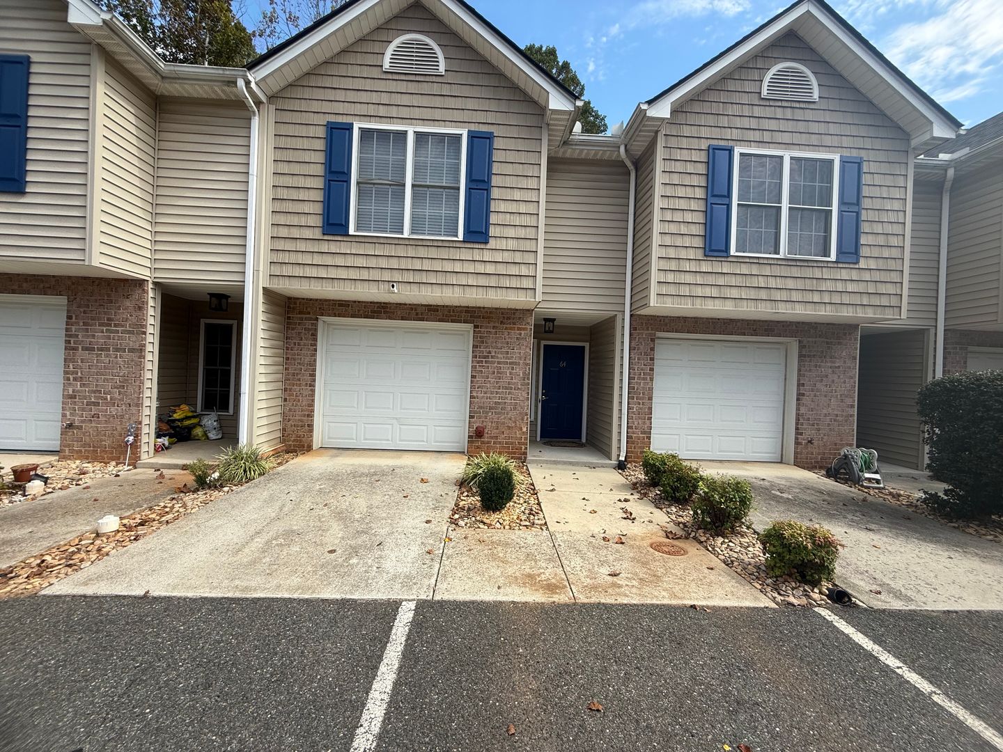 Lynchburg Townhome: 300 McConville Road #64