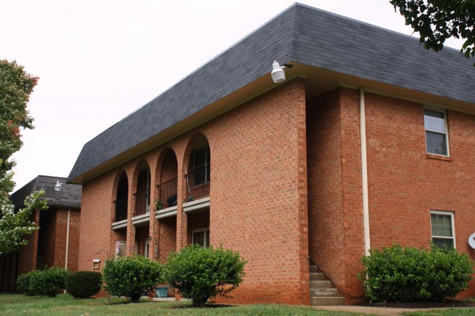 Lynchburg Apartment: 1216 & 1220 Moseley Drive Apts #1-32