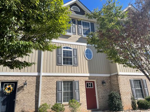 3 Level Townhome off English Tavern Road – photo 1