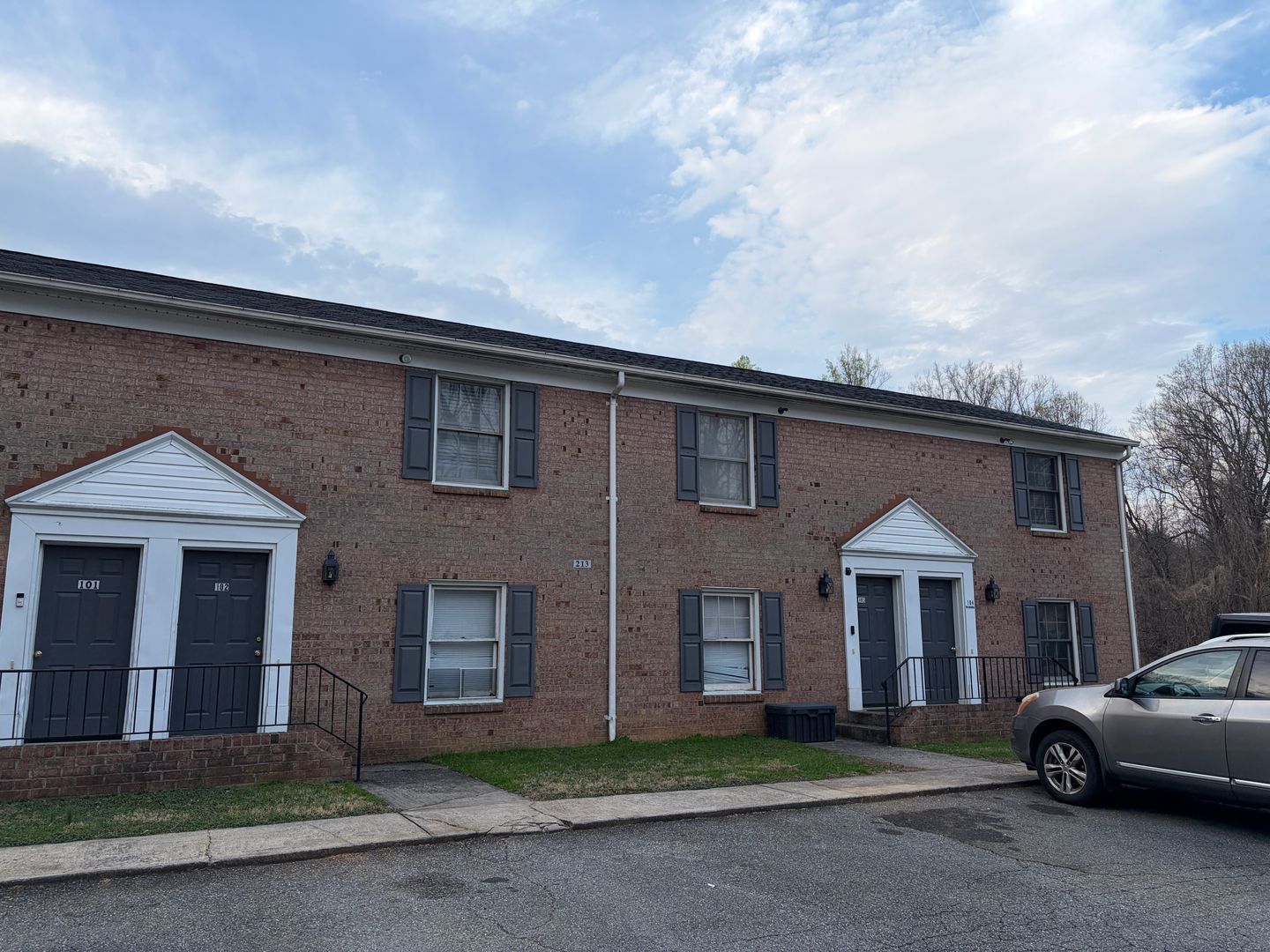 Madison Heights Apartment: 213 Martin's Lane, #101-104