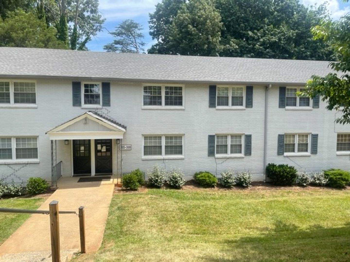 Lynchburg Apartment: 3300 Old Forest Road