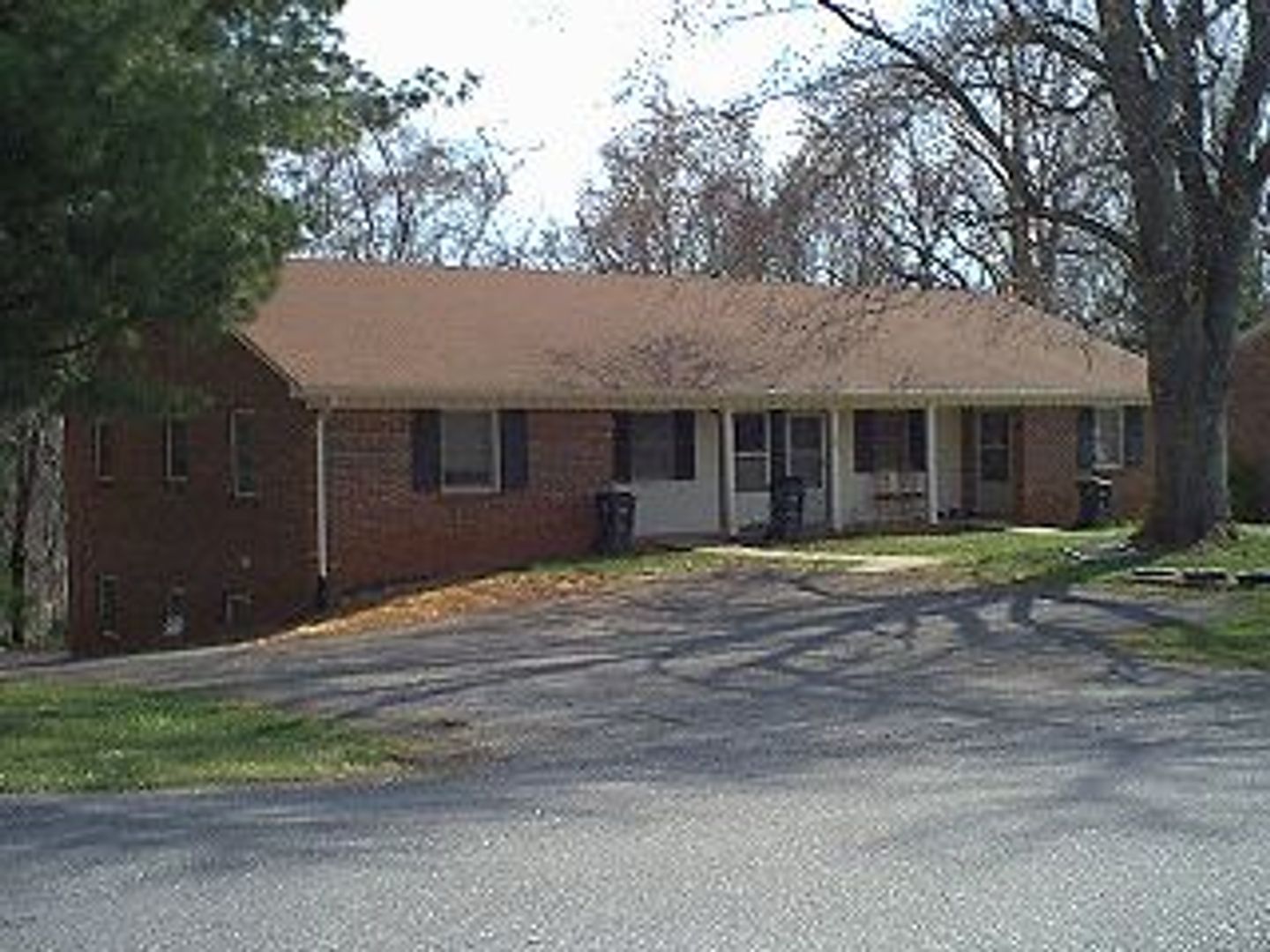 Lynchburg Apartment: 106 Holmes Circle