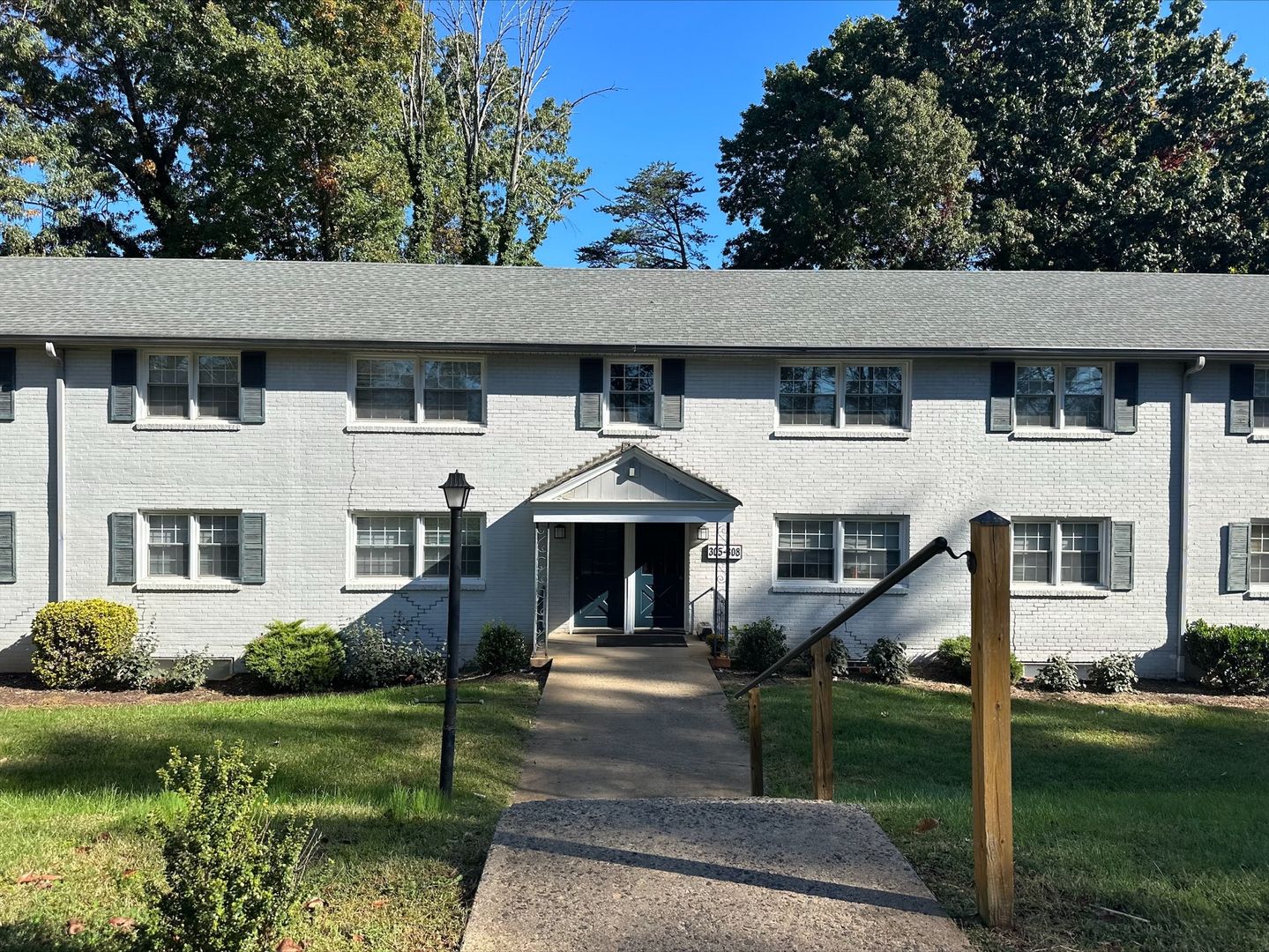 Lynchburg Apartment: 3300 Old Forest Road