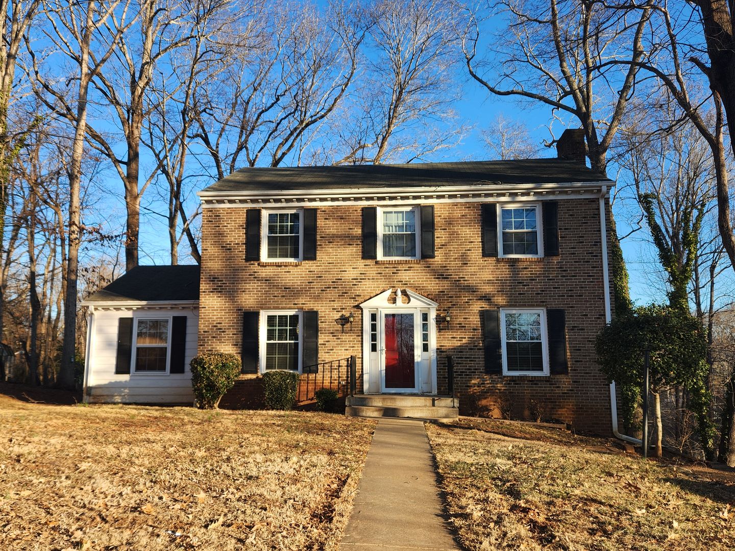 Lynchburg House: 2204 Cambridge Place