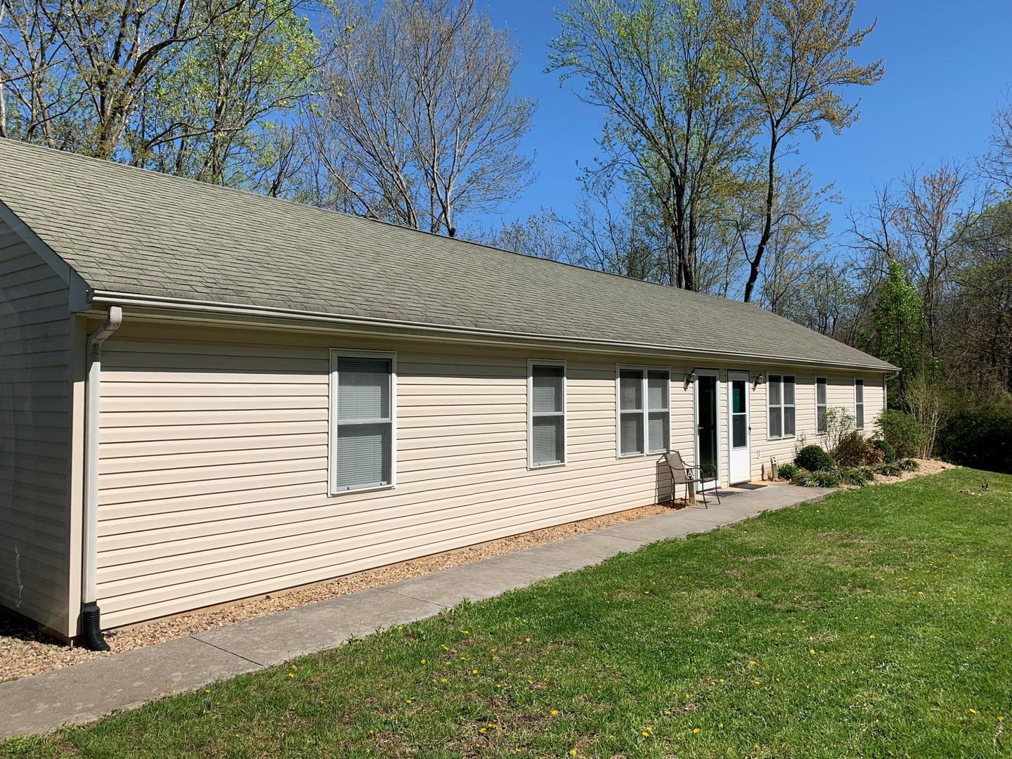 Bedford Apartment: 720 Baltimore Avenue