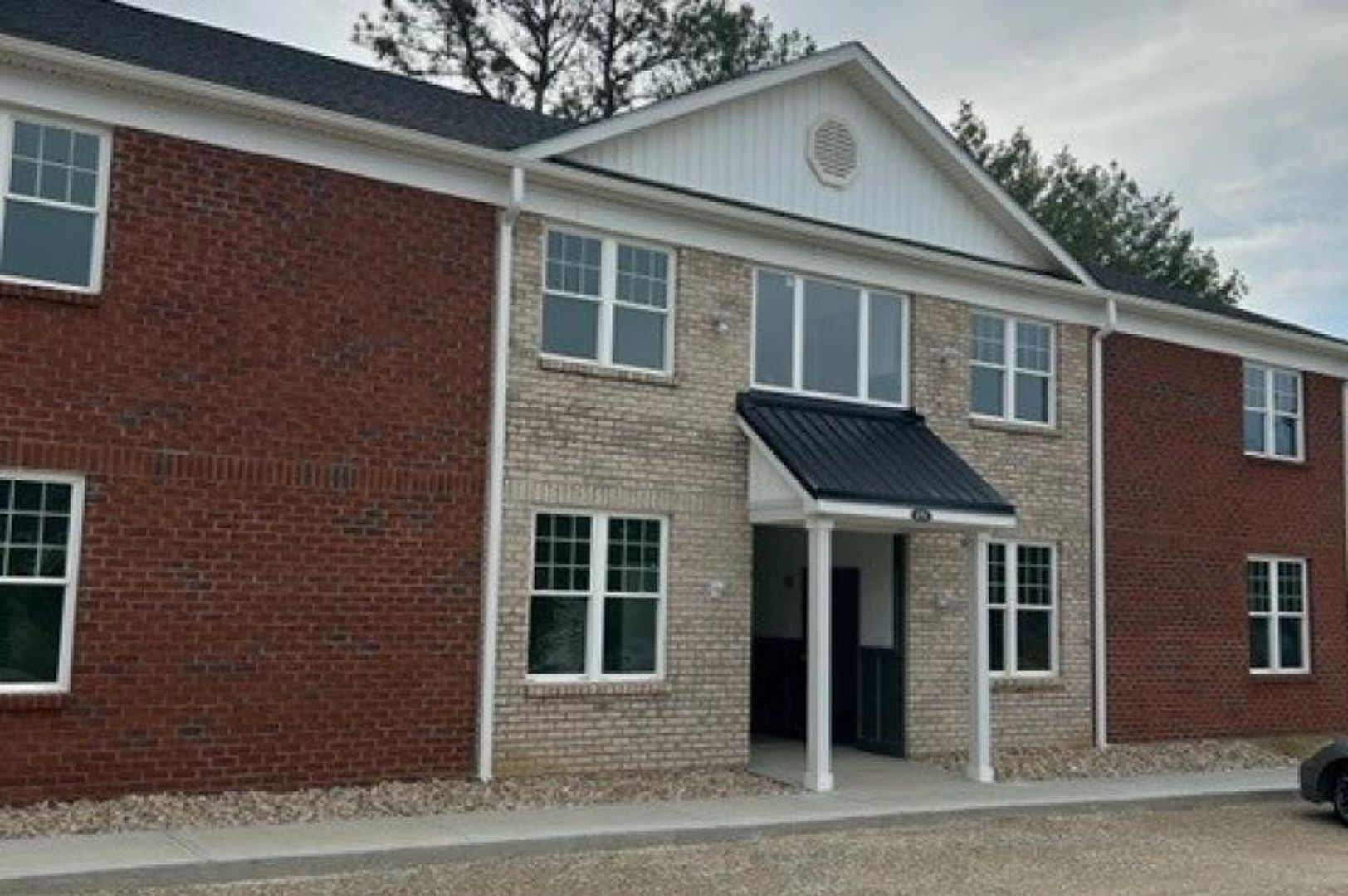 Appomattox Apartment: 171-175 Hunter Street