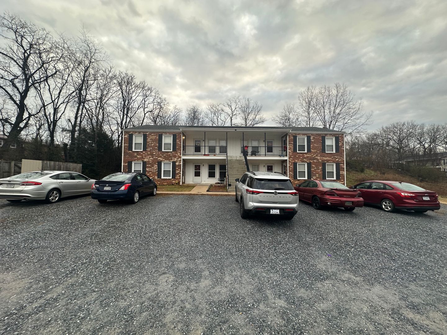 Altavista Apartment: 1210 Avondale Drive