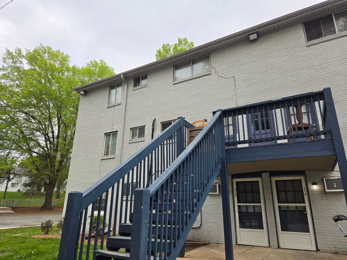 Lynchburg Apartment: 3300 Old Forest Road