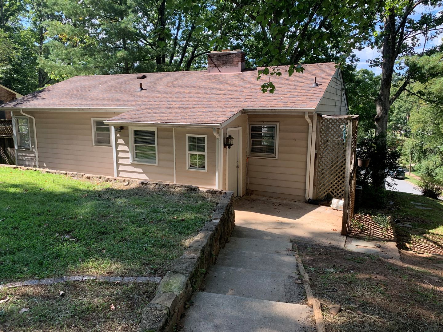 Lynchburg House: 4300 Tremont Street