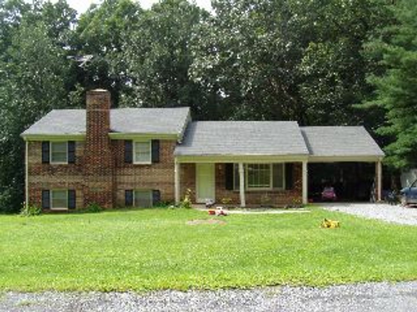 Lynchburg House: 41 Maybrook Drive