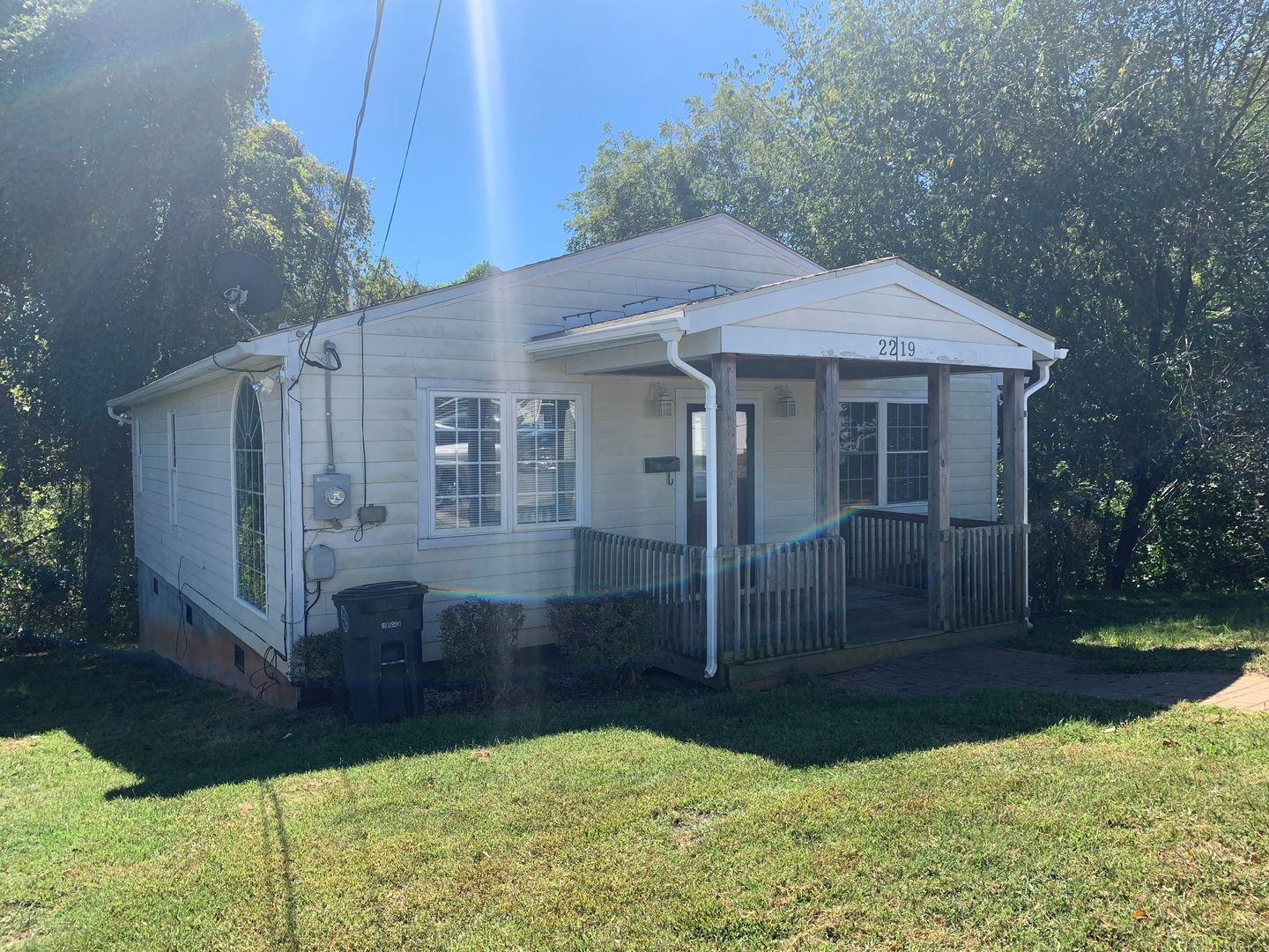 Lynchburg House: 2219 Poplar Street