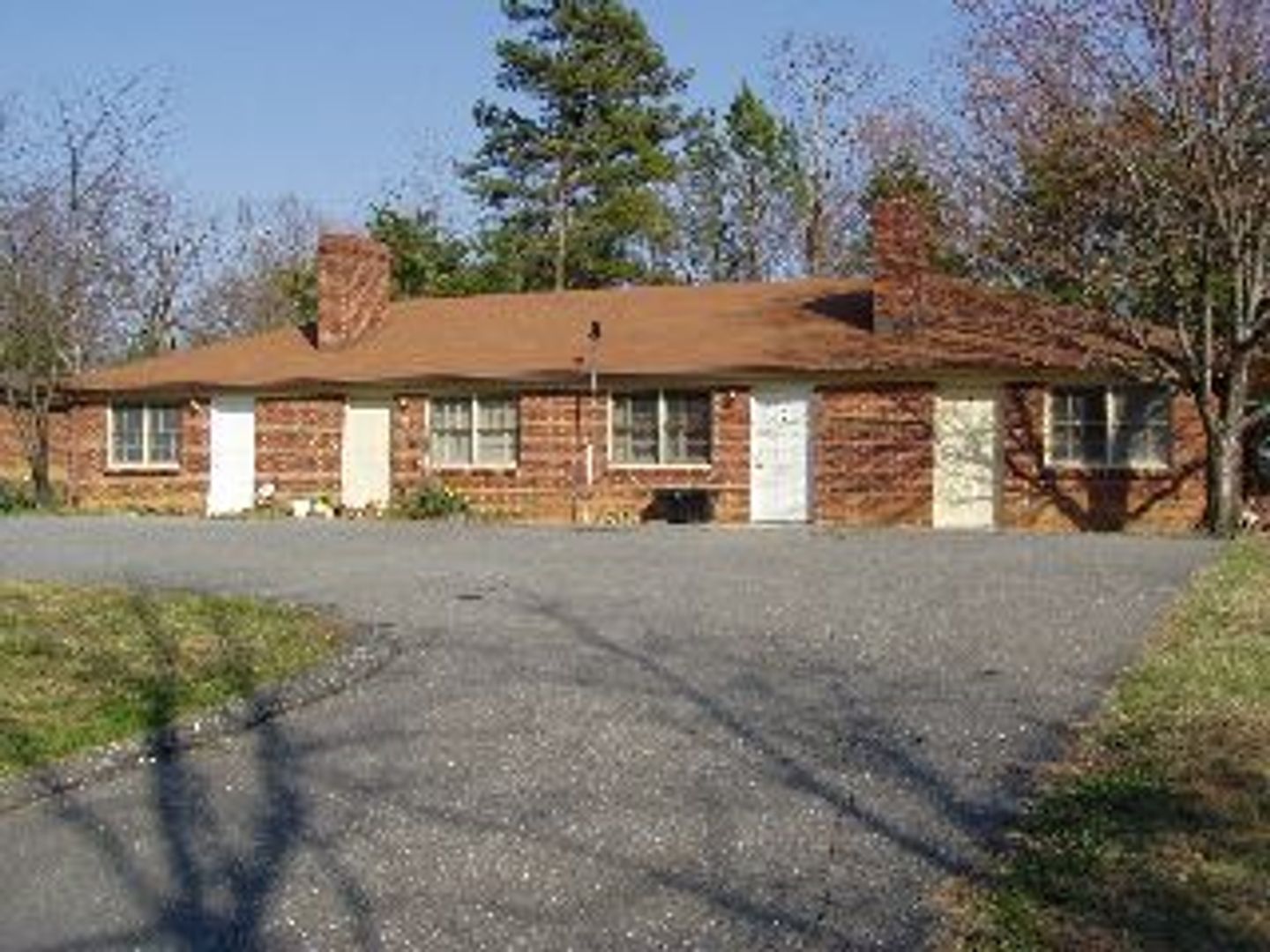 Lynchburg Apartment: 137 Oak Hill Drive