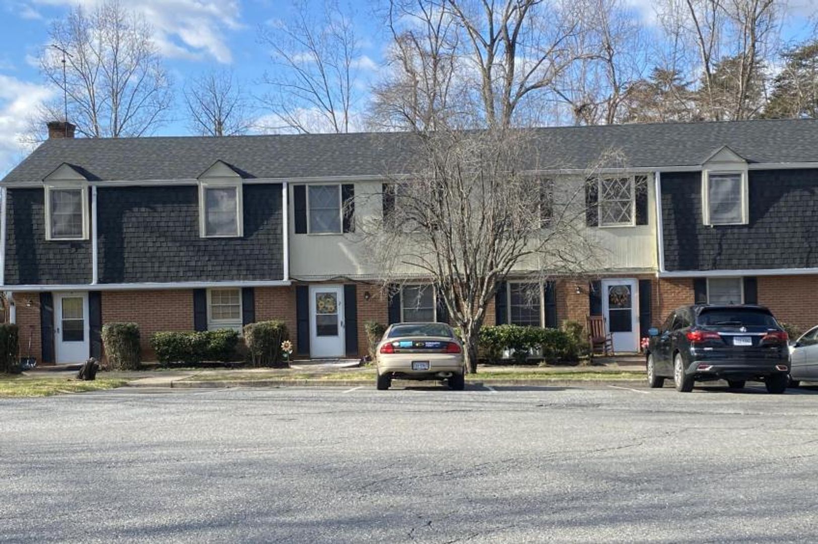 Lynchburg Apartment: 103 Hampden Drive