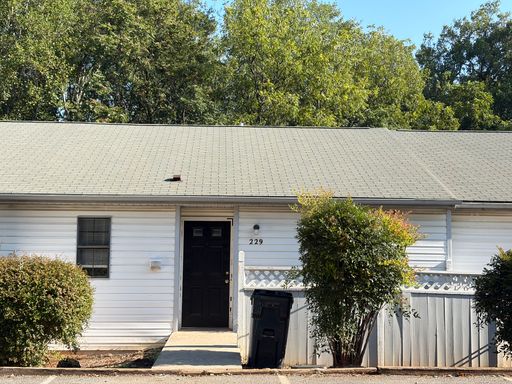3 Bedroom Villa off Lakeside Drive – photo 1