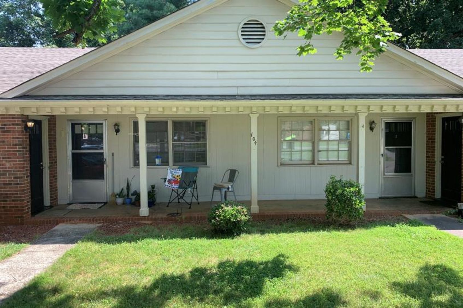 Lynchburg Apartment: 104 Holmes Circle