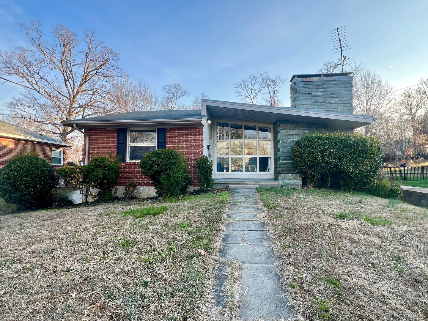 Lynchburg House: 206 Connecticut Avenue