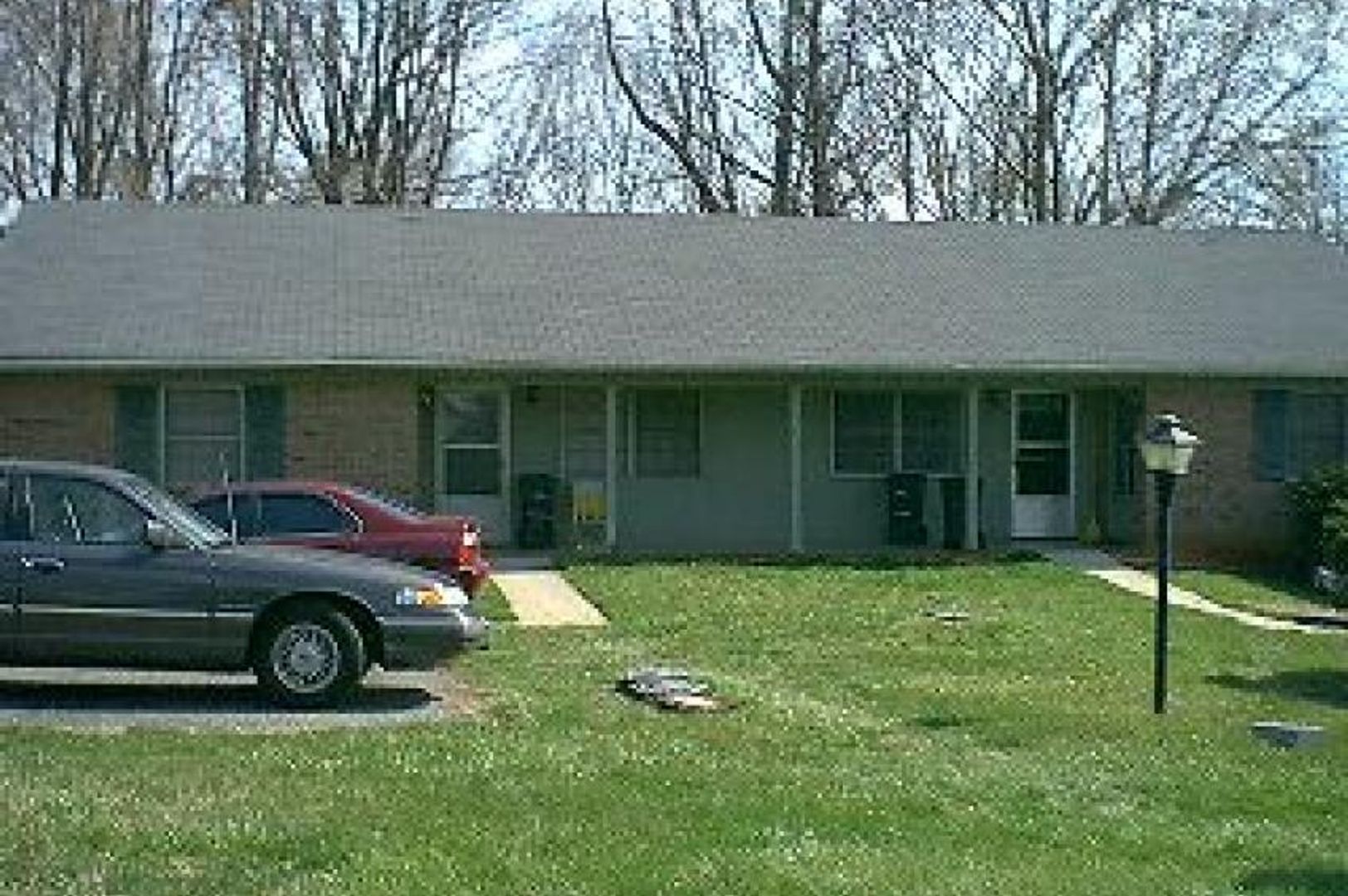 Lynchburg Apartment: 102 Holmes Circle