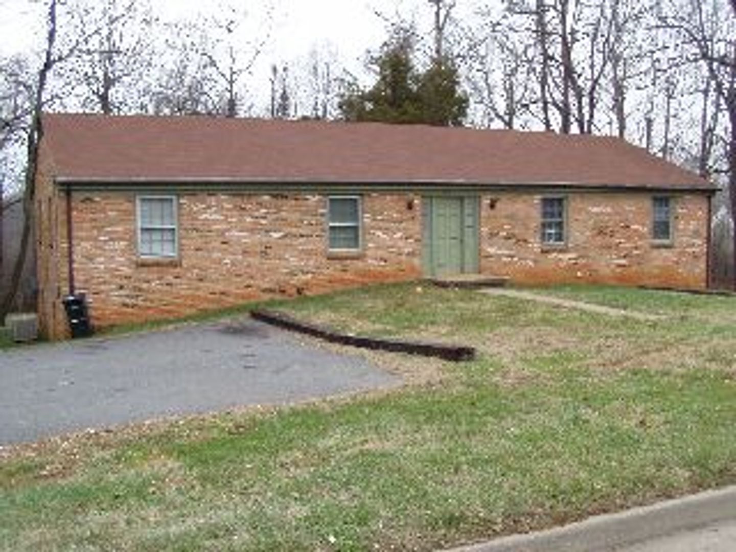 Lynchburg Apartment: 925 Old Graves Mill Road