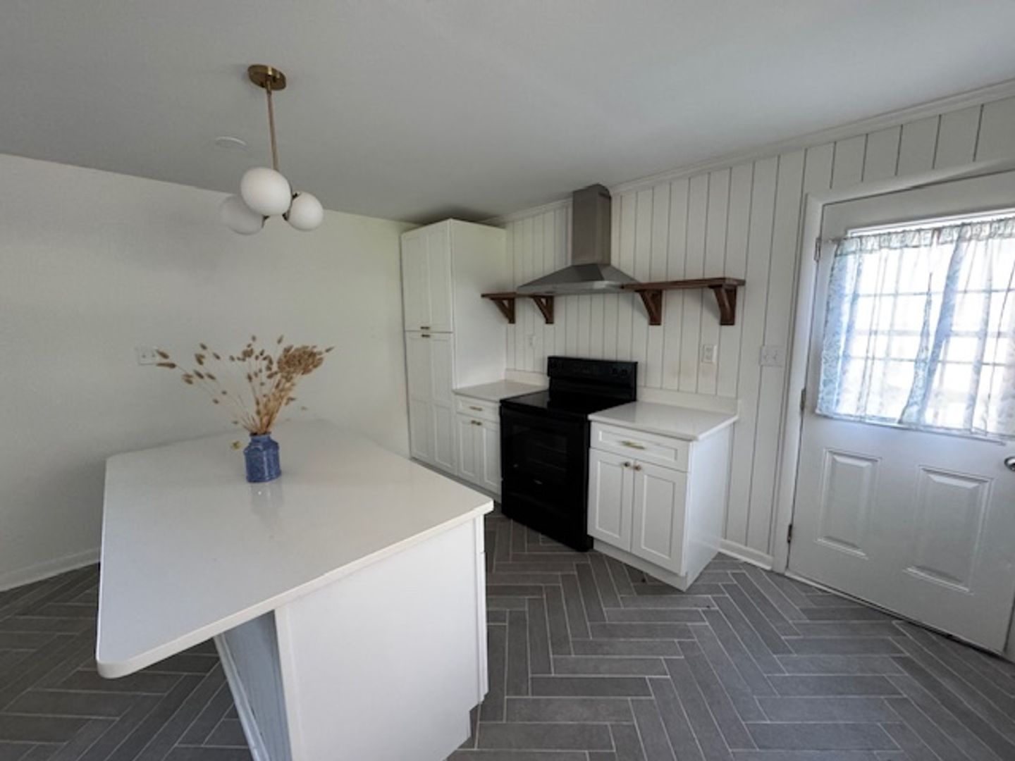 Lynchburg House: 1111 Standish Circle