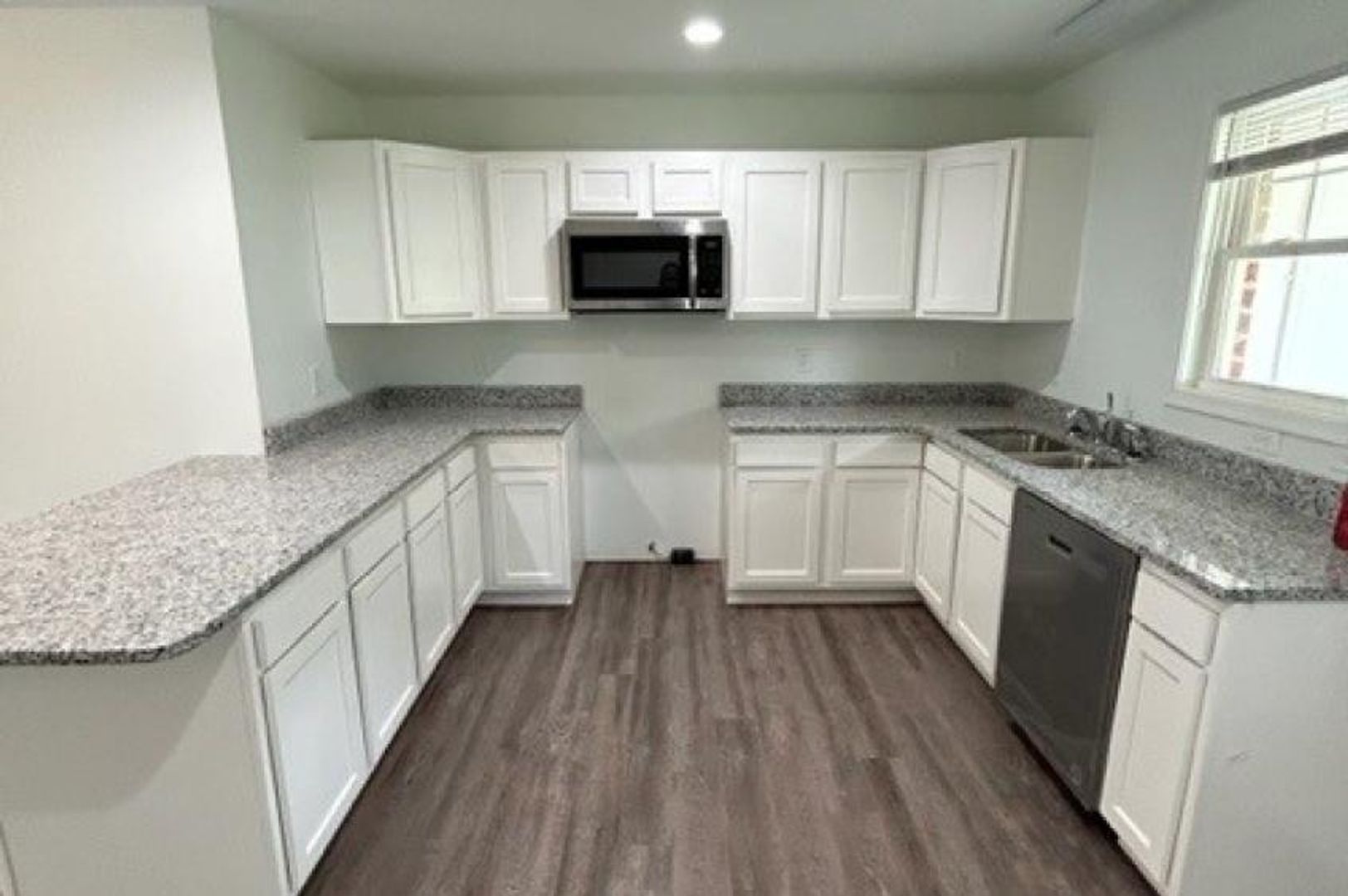 Appomattox Apartment: 171-175 Hunter Street