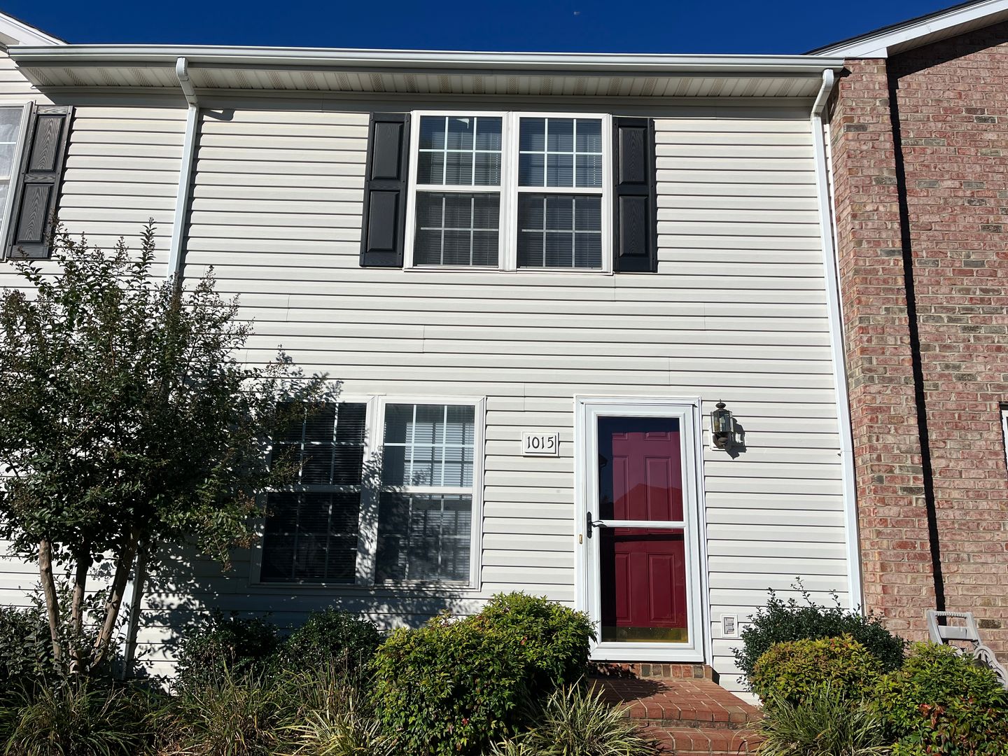 Forest Townhome: 1015 Blake Court