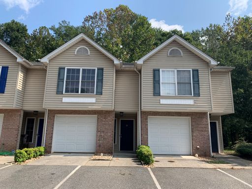 2 Level Townhome with Garage – photo 1