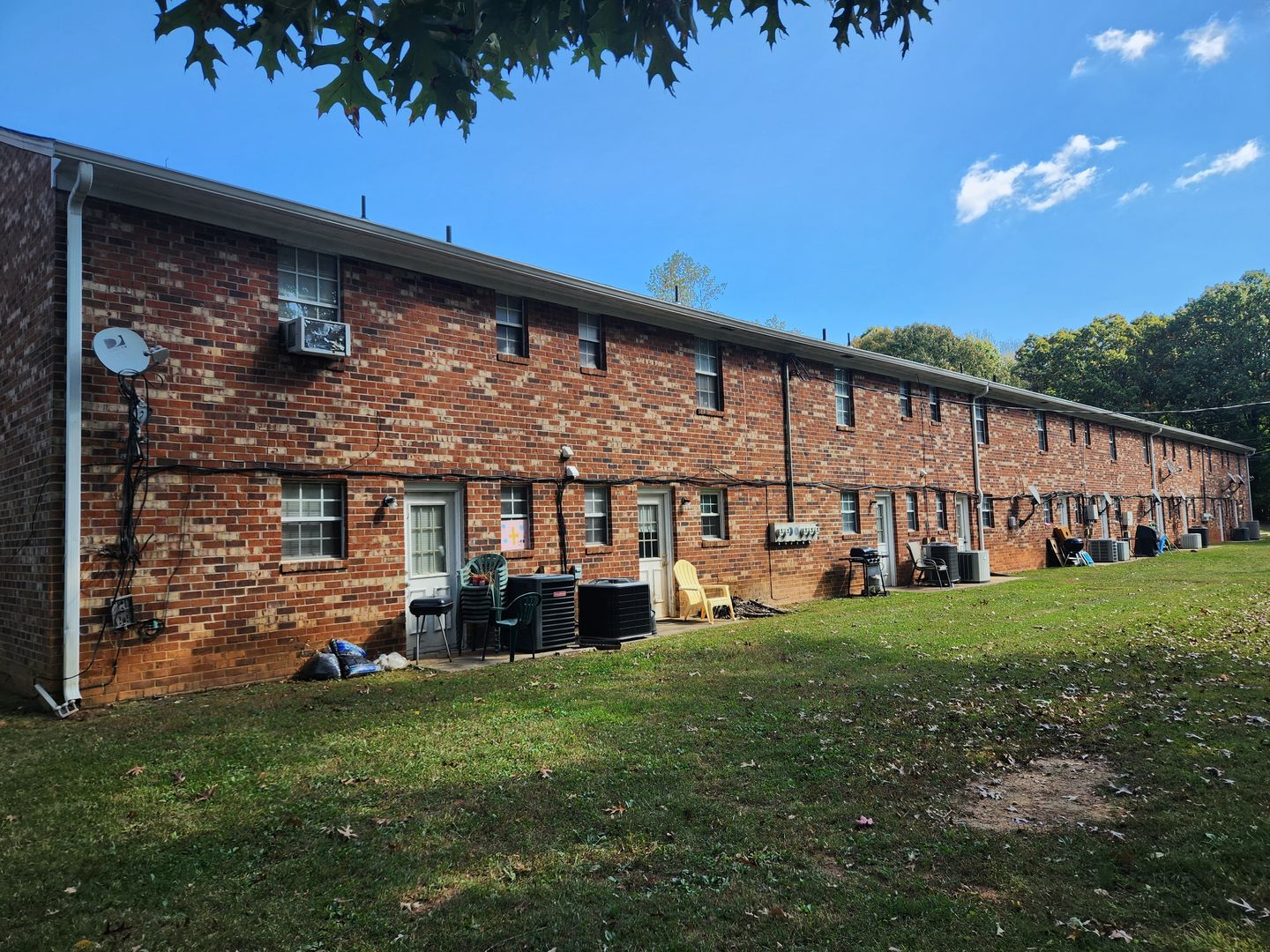 Madison Heights Apartment: 127 & 144 Country Village Lane