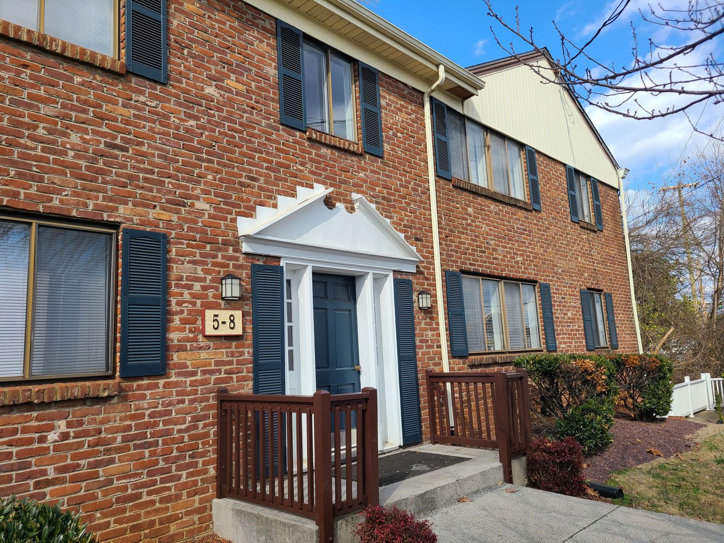 Lynchburg Apartment: 3300 Old Forest Road
