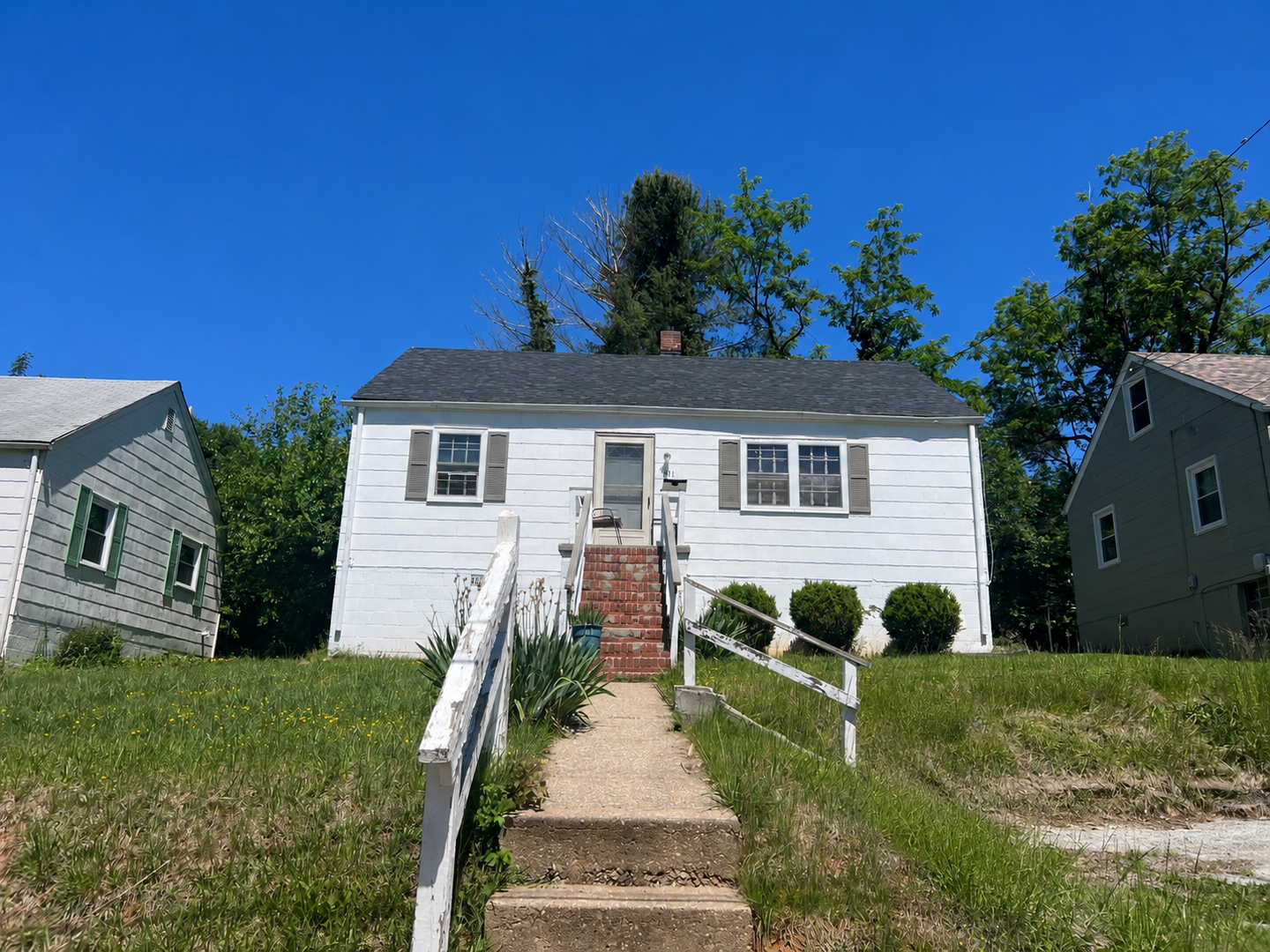 Lynchburg House: 4611 Fairmont Avenue