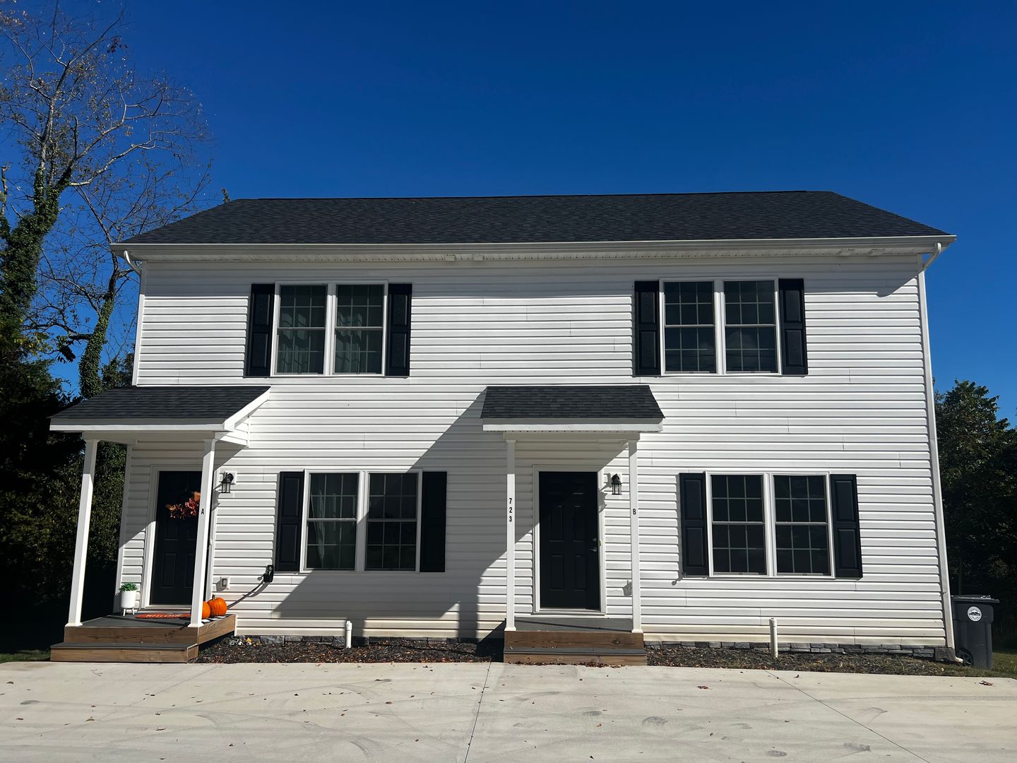 Bedford Apartment: 723 Burks Hill Road A & B