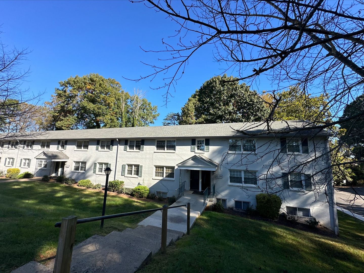 Lynchburg Apartment: 3300 Old Forest Road