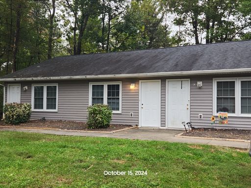 One Level Apartment off Waterlick Road