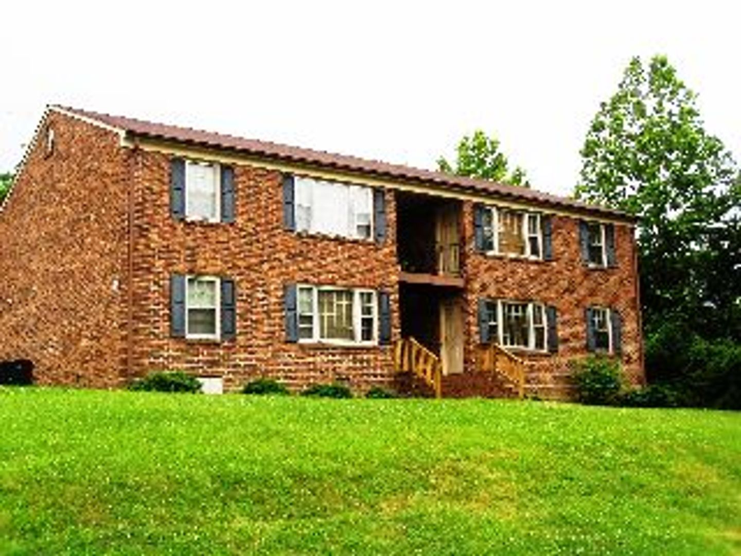 Lynchburg Apartment: 1401 Tenbury Drive