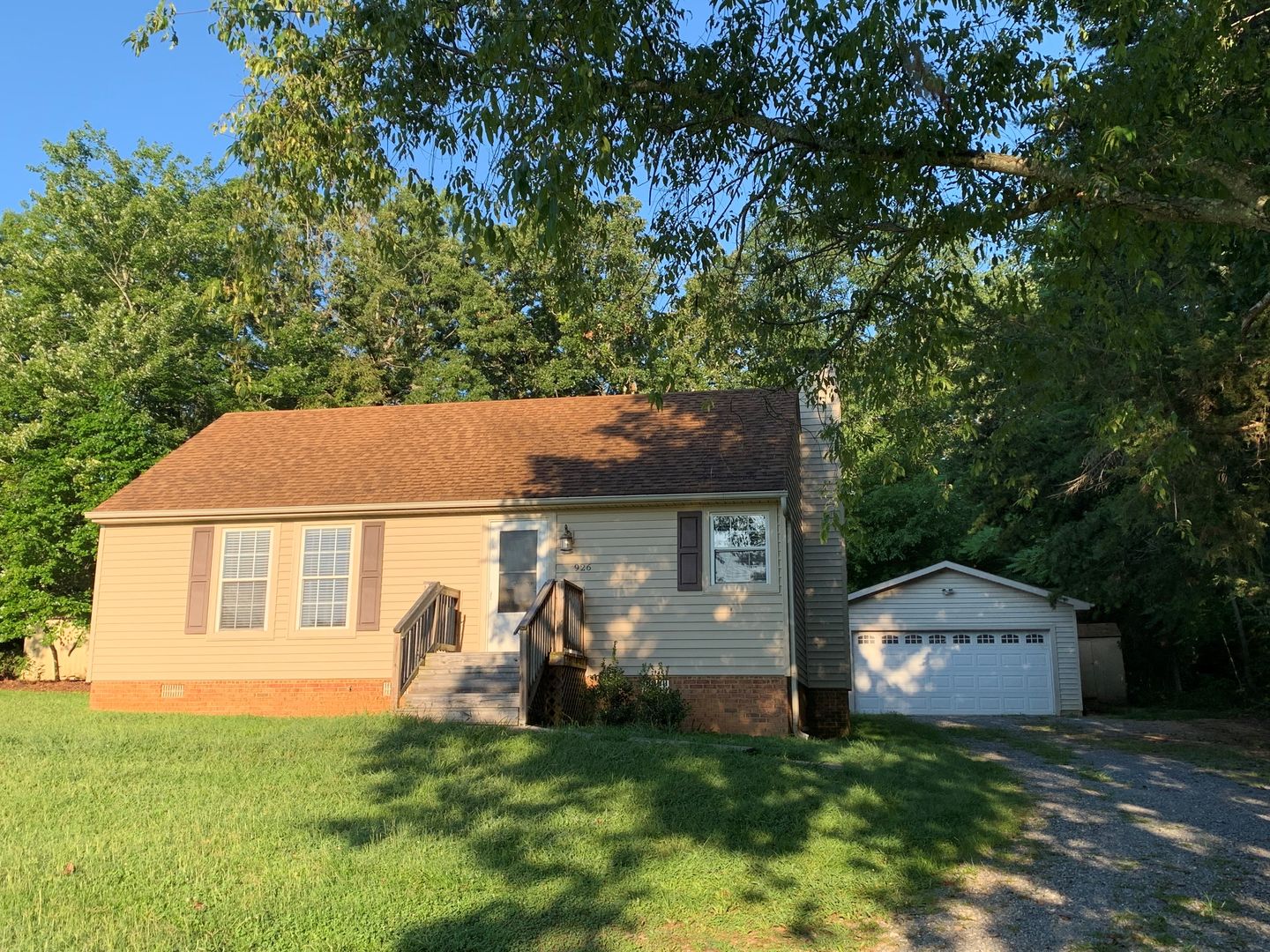 Rustburg House: 926 Sunnymeade Road