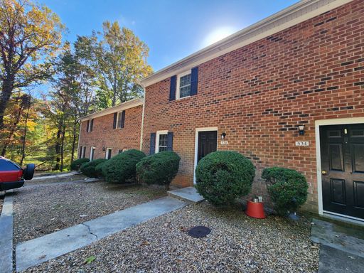 2 Bedroom Townhouse in Madison Heights