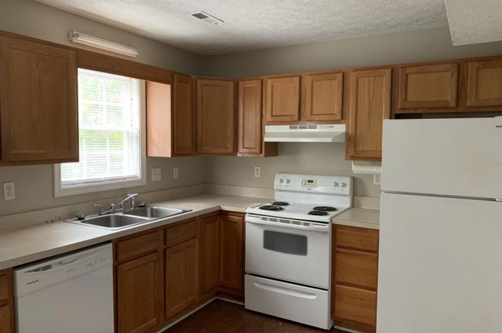 Lynchburg Apartment: 409 Three Creeks Court