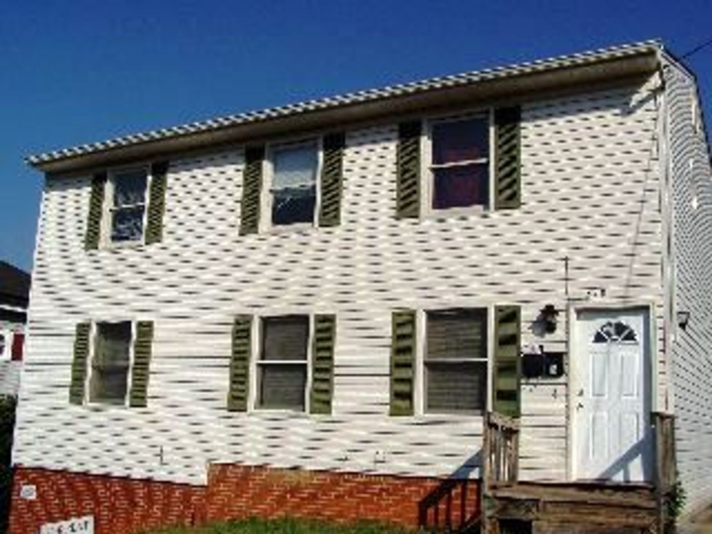 Bedford Apartment: 310 West Franklin Street