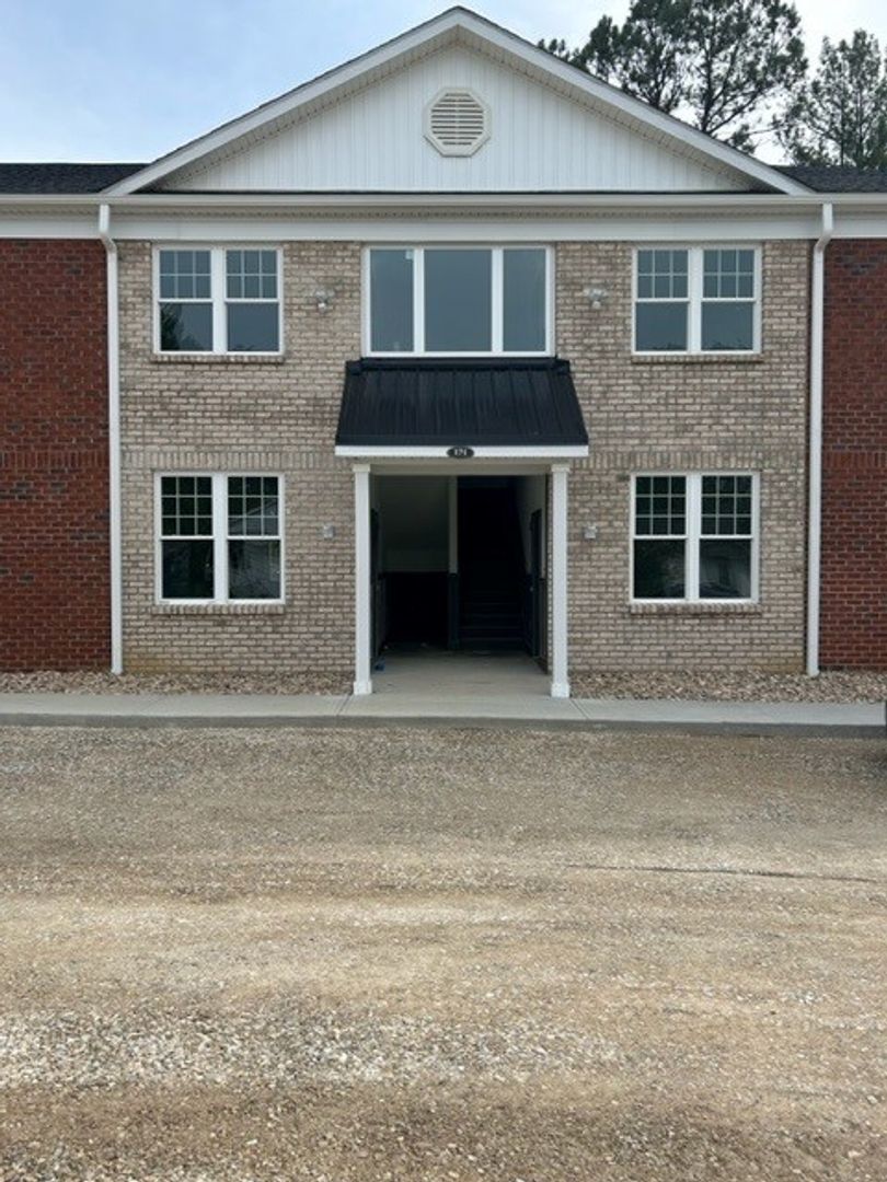 Appomattox Apartment: 171-175 Hunter Street