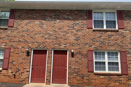 2 Story Townhouse in Madison Heights