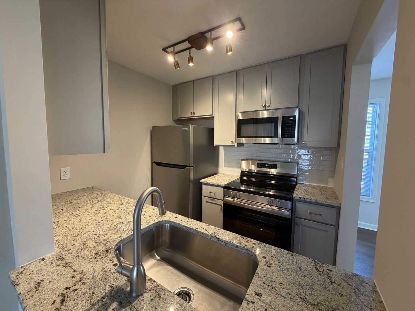 Lynchburg Apartment: 3112-3132 Link Road