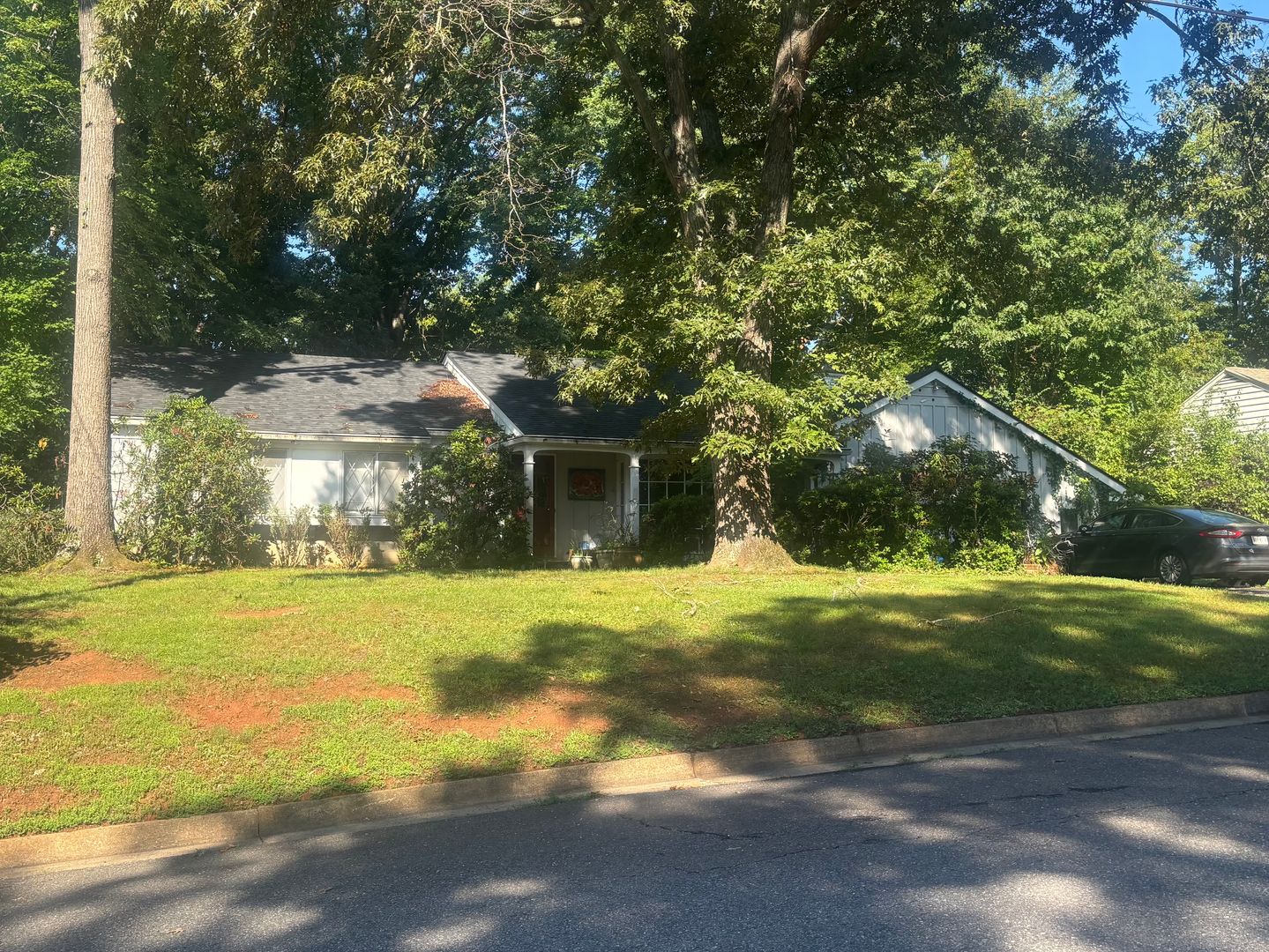 Lynchburg House: 5200 Wedgewood Road