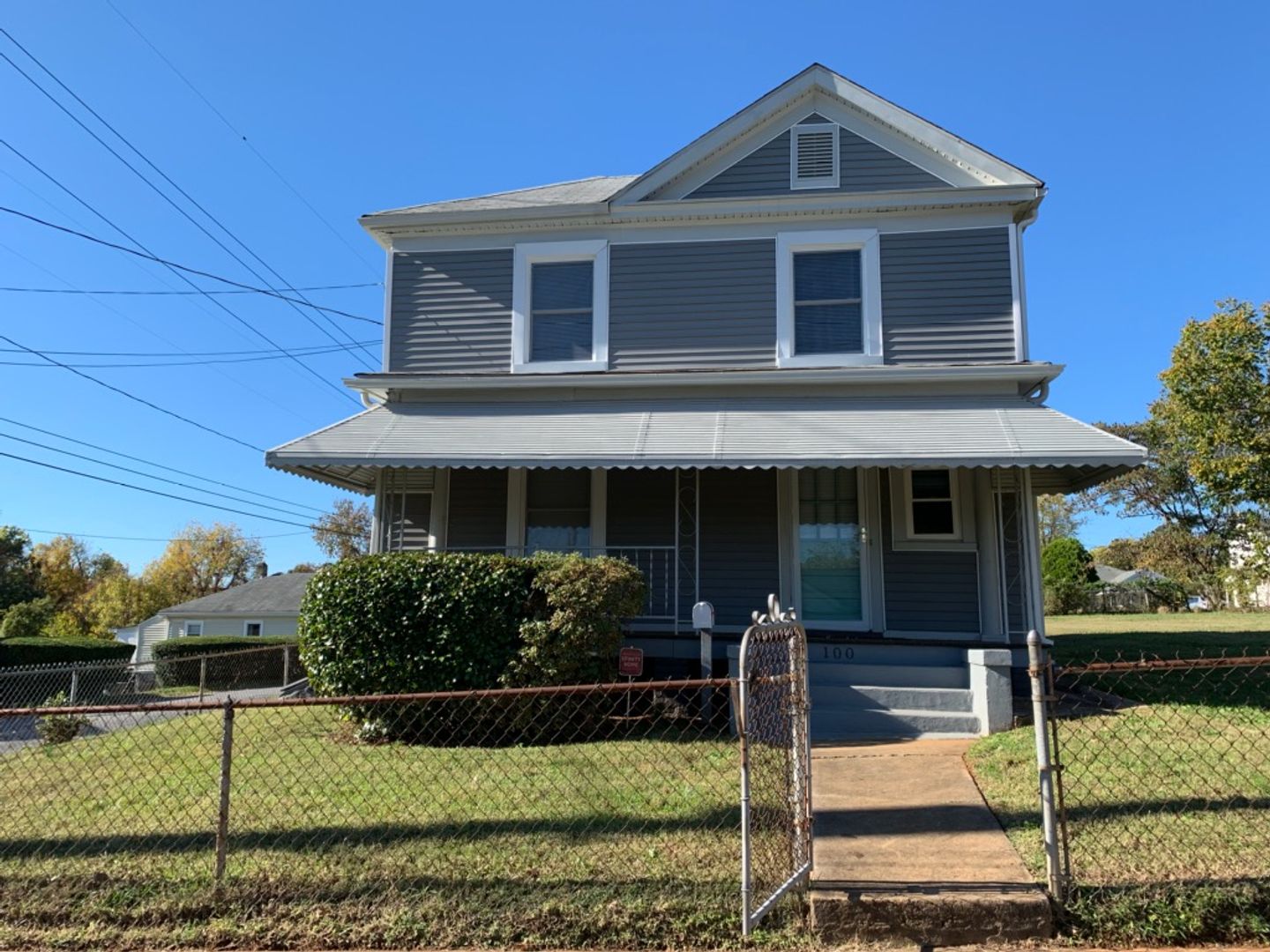 Lynchburg House: 100 Chambers Street