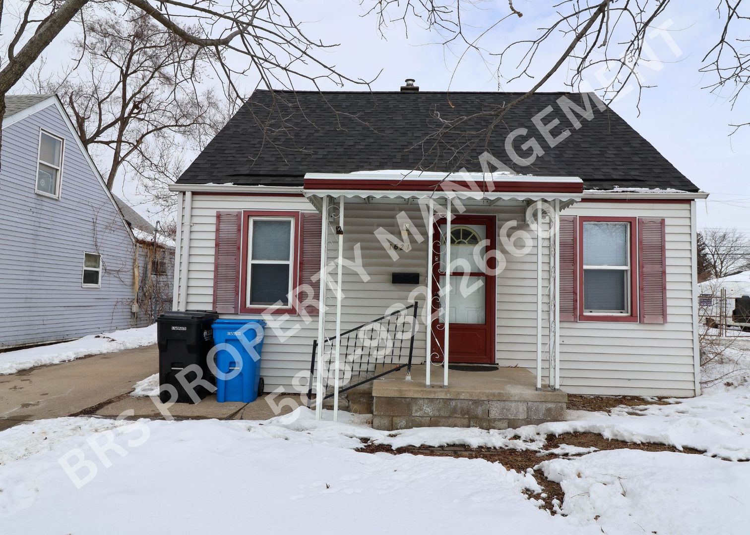 Madison Heights House: 1621 E 11 Mile Road