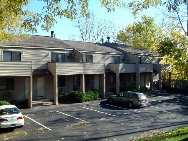 Danbury Apartment: 124 Coalpit Hill Road