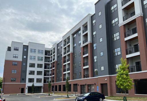 Brookview West - New 1BR Luxury Apartment - Your Private Park Downtown [$50/mo Amenity Fee Applies] – photo 1
