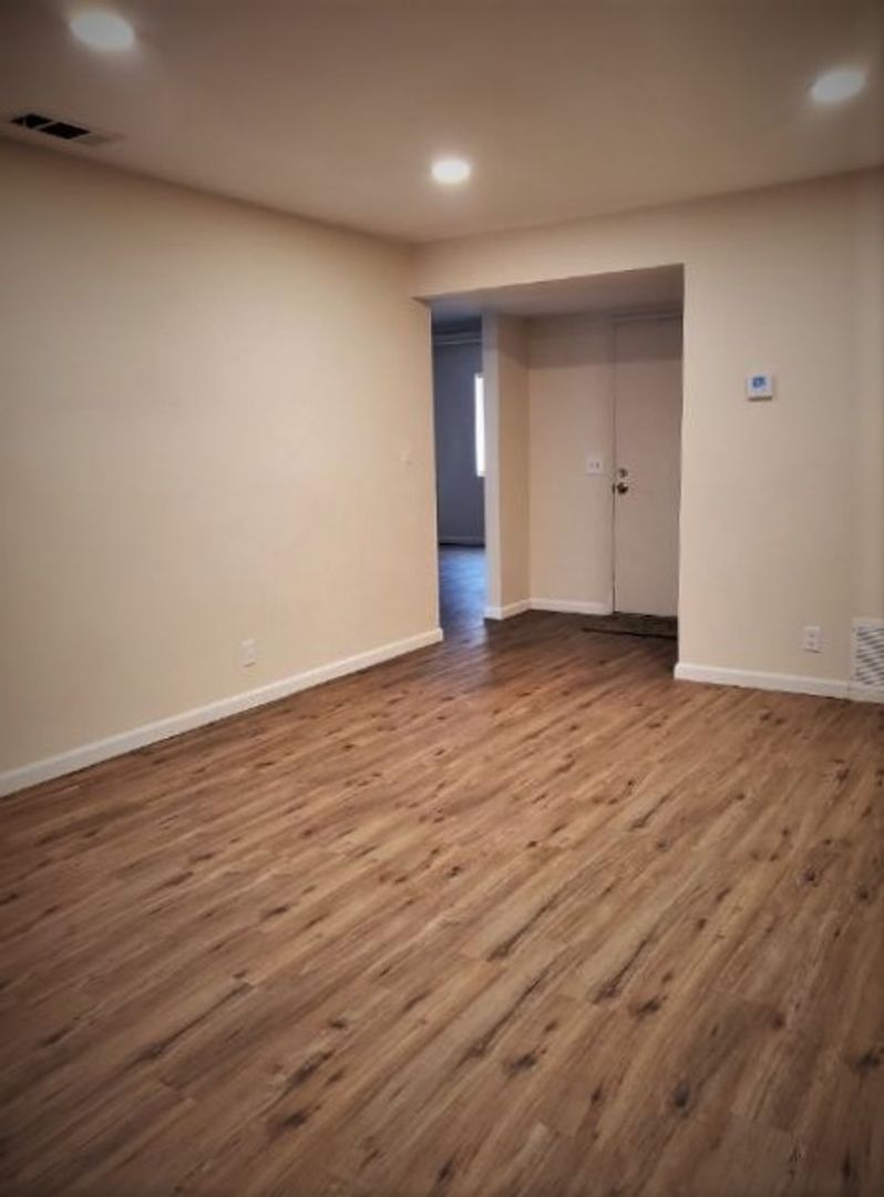 Hemet House: 616 Toledo Dr.